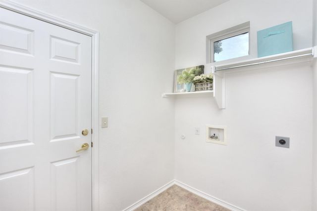221 Bonham LOOP, Georgetown, TX 78633