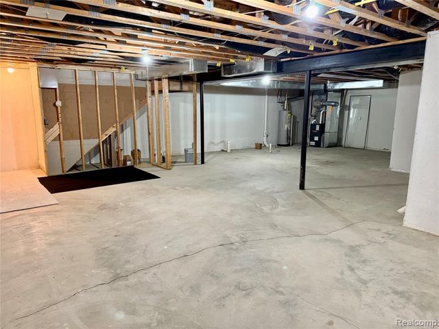 251 S Village Way 21, Canton, MI 48188