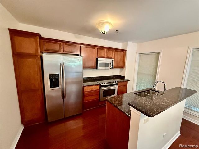 251 S Village Way 21, Canton, MI 48188
