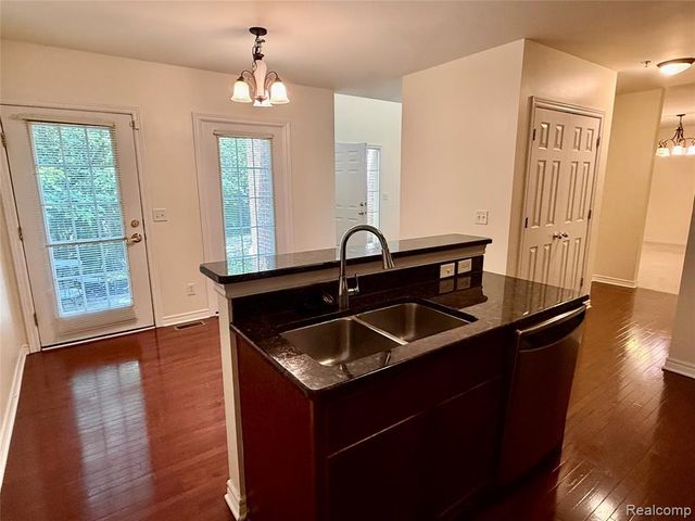 251 S Village Way 21, Canton, MI 48188