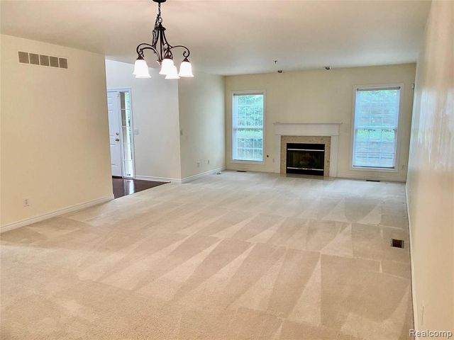 251 S Village Way 21, Canton, MI 48188
