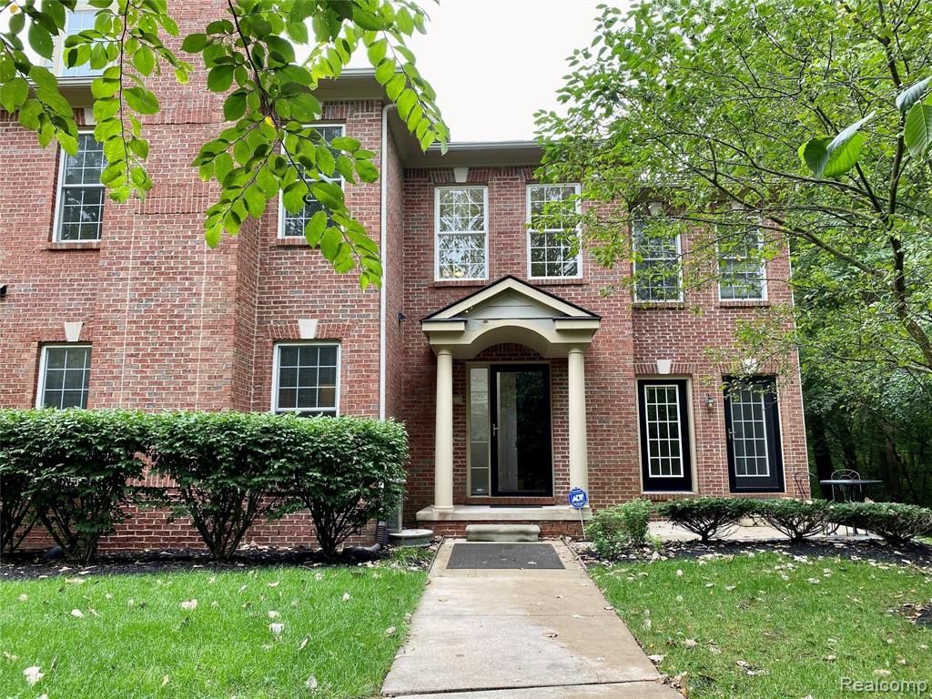 251 S Village Way 21, Canton, MI 48188