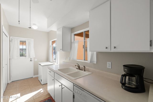 161 N Calle Acuarela, Green Valley, AZ 85614