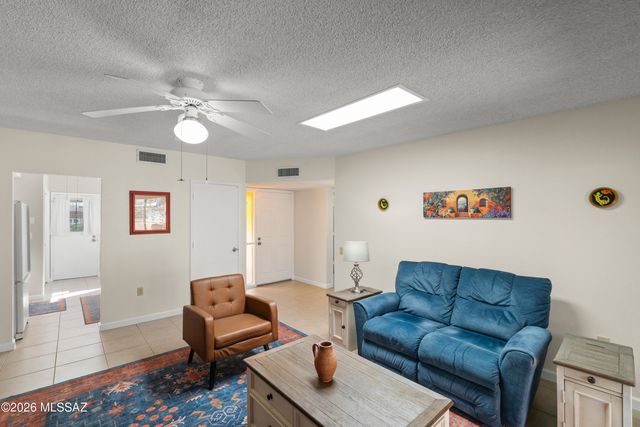 161 N Calle Acuarela, Green Valley, AZ 85614