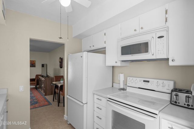 161 N Calle Acuarela, Green Valley, AZ 85614