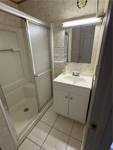 617 Cypress Avenue, Kansas City, MO 64124