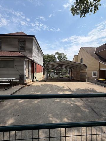 617 Cypress Avenue, Kansas City, MO 64124