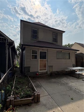 617 Cypress Avenue, Kansas City, MO 64124