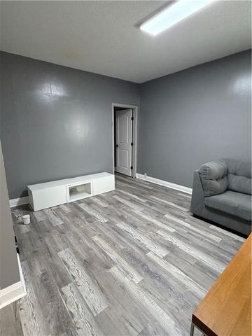 617 Cypress Avenue, Kansas City, MO 64124