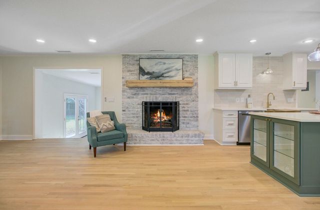 1223 Charlestowne Drive, Charleston, SC 29407