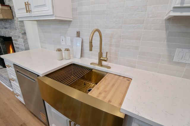 1223 Charlestowne Drive, Charleston, SC 29407