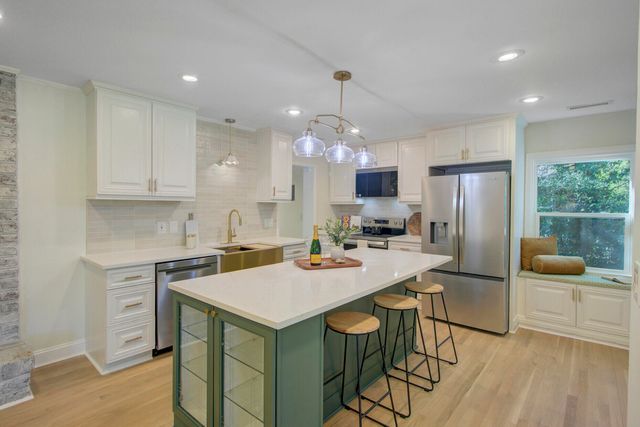 1223 Charlestowne Drive, Charleston, SC 29407