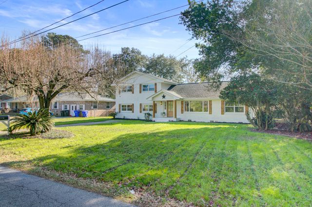 1223 Charlestowne Drive, Charleston, SC 29407