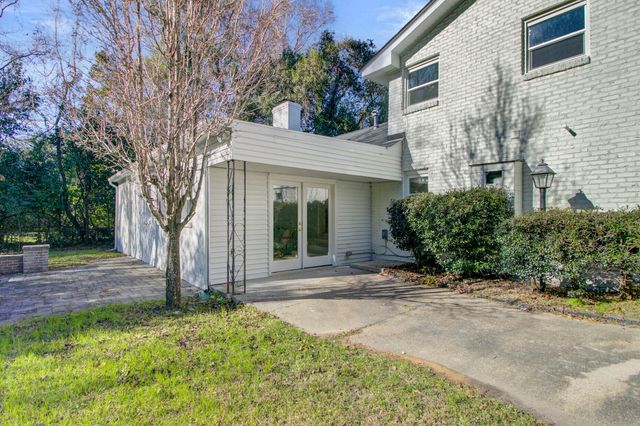 1223 Charlestowne Drive, Charleston, SC 29407