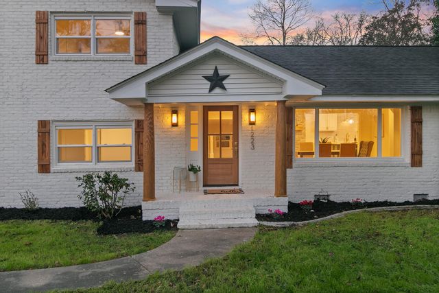 1223 Charlestowne Drive, Charleston, SC 29407