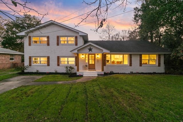 1223 Charlestowne Drive, Charleston, SC 29407