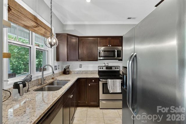 8007 Rolling Meadows Lane, Huntersville, NC 28078