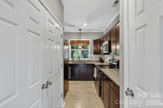 8007 Rolling Meadows Lane, Huntersville, NC 28078