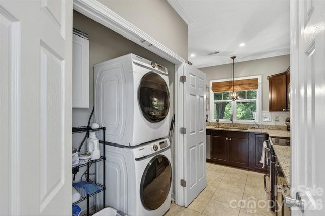 8007 Rolling Meadows Lane, Huntersville, NC 28078