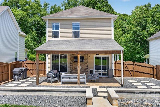 8007 Rolling Meadows Lane, Huntersville, NC 28078
