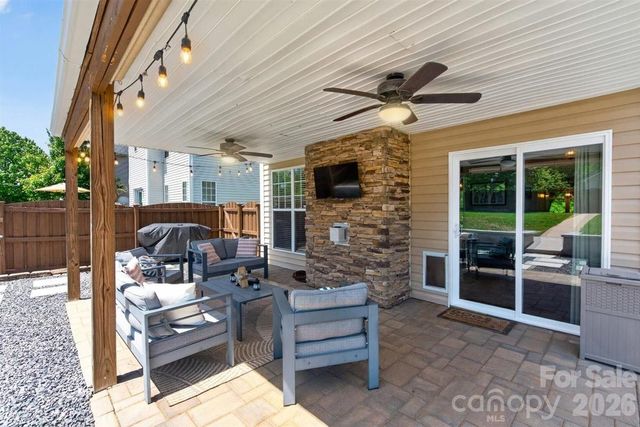 8007 Rolling Meadows Lane, Huntersville, NC 28078