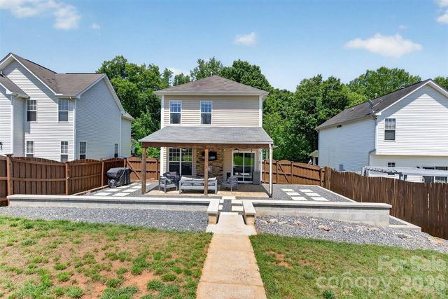 8007 Rolling Meadows Lane, Huntersville, NC 28078