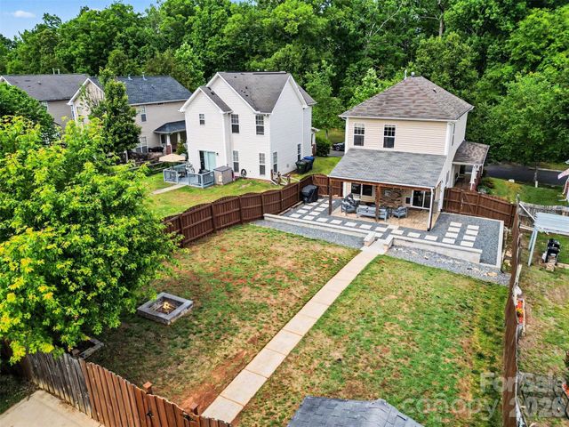 8007 Rolling Meadows Lane, Huntersville, NC 28078