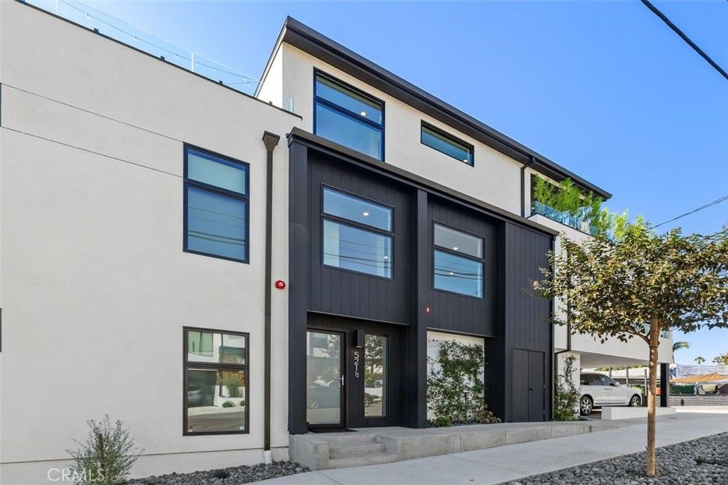 521 1/2 Iris Avenue, Corona Del Mar, CA 92625 — photo 2