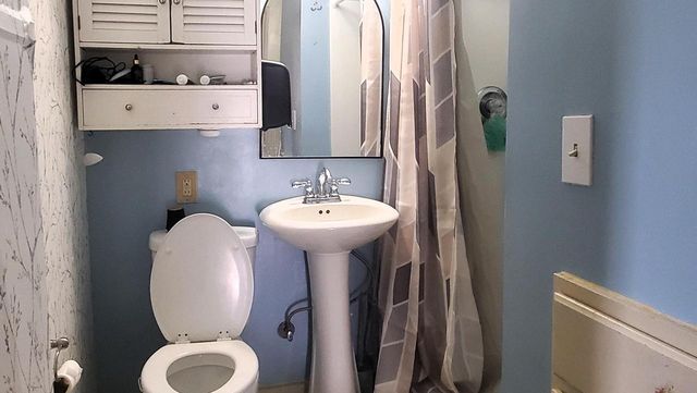 1028 S 32nd STREET, Milwaukee, WI 53215