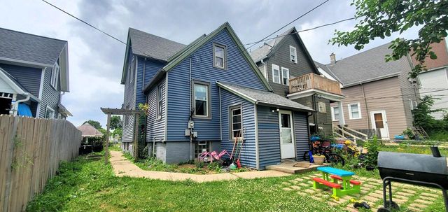1028 S 32nd STREET, Milwaukee, WI 53215