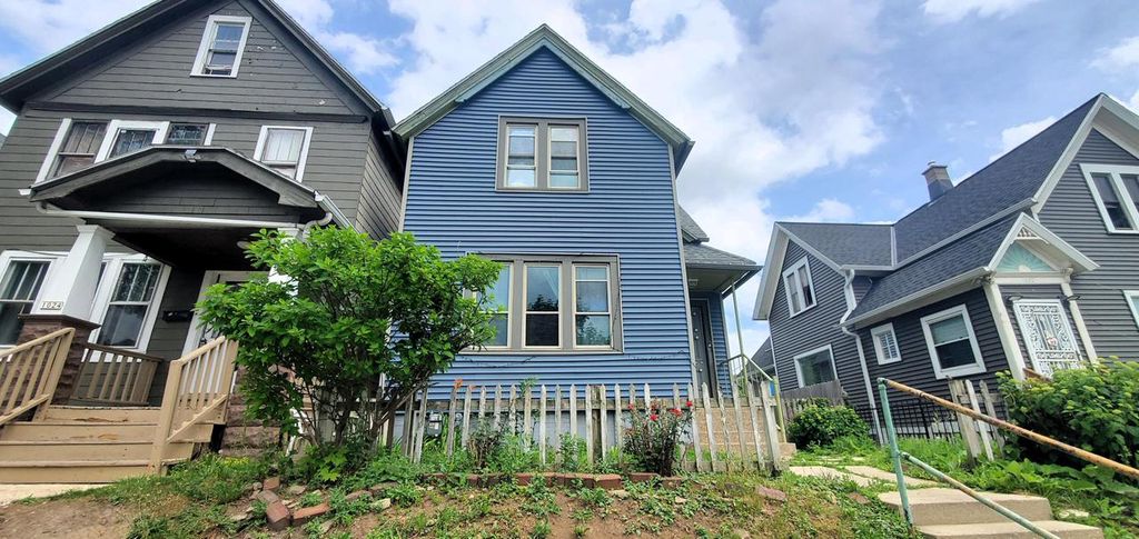 1028 S 32nd STREET, Milwaukee, WI 53215