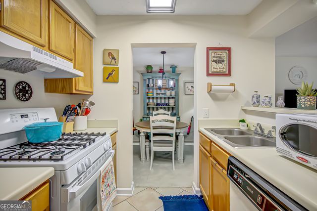 721 Ridgefield Drive, Peachtree City, GA 30269