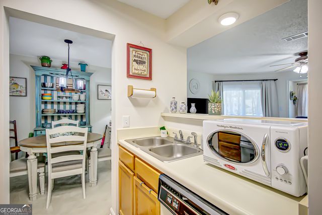 721 Ridgefield Drive, Peachtree City, GA 30269