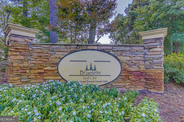 721 Ridgefield Drive, Peachtree City, GA 30269