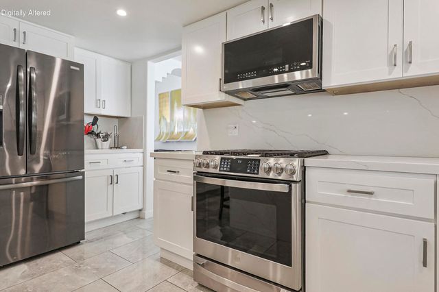 28131 Horizon Road, Cathedral City, CA 92234