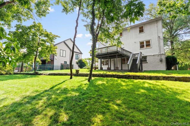 106 Bronxville Road, Bronxville, NY 10708