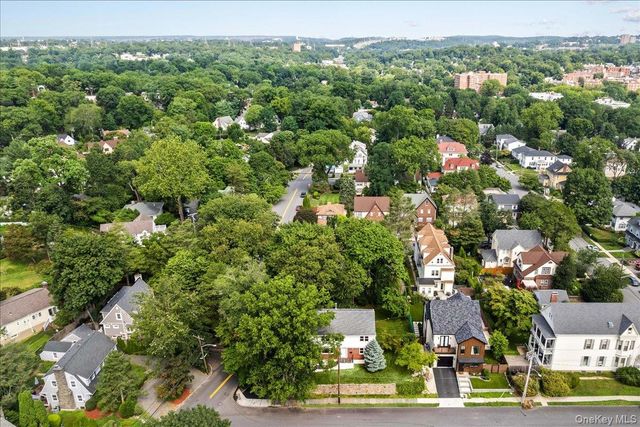 106 Bronxville Road, Bronxville, NY 10708