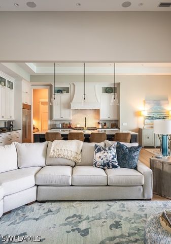 2100 SNOOK DR, Naples, FL 34102