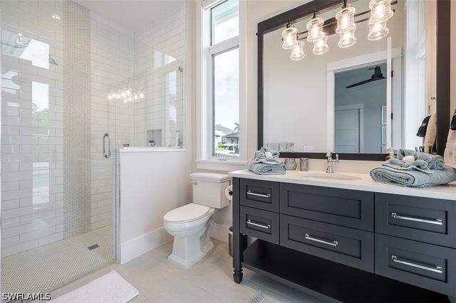 2100 SNOOK DR, Naples, FL 34102