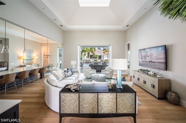 2100 SNOOK DR, Naples, FL 34102