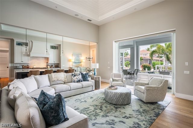 2100 SNOOK DR, Naples, FL 34102