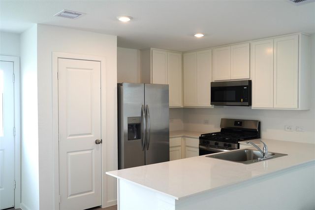7614 Barcelona Springs, Richmond, TX 77469