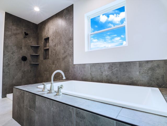 9905 Beacon Pointe Lane, Cedar Lake, IN 46303