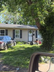 822 Saint Matthew Drive, Cahokia, IL 62206