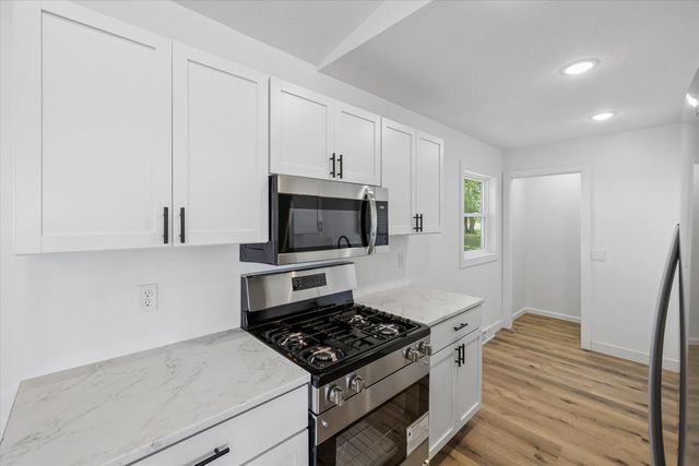 10167 Wolf Road, Geneseo, IL 61254