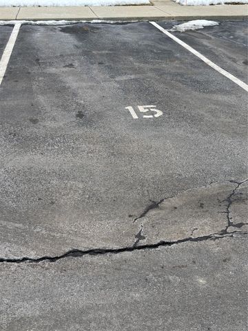 50413 Bay Run S 15, Chesterfield Township, MI 48047