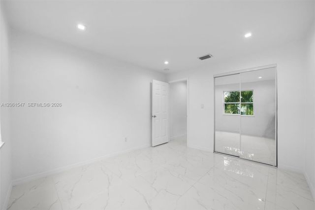 524 NW 10th St 0, Hallandale Beach, FL 33009