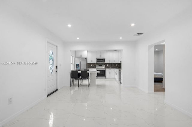 524 NW 10th St 0, Hallandale Beach, FL 33009