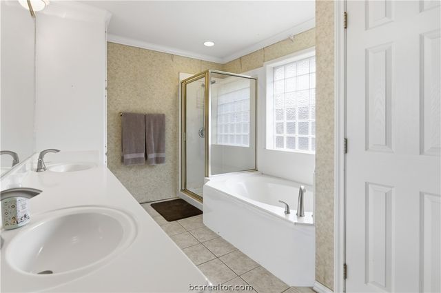206 Bernburg Court, College Station, TX 77845