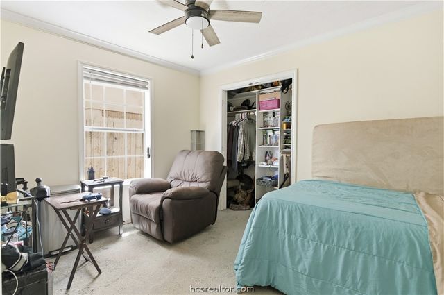 206 Bernburg Court, College Station, TX 77845